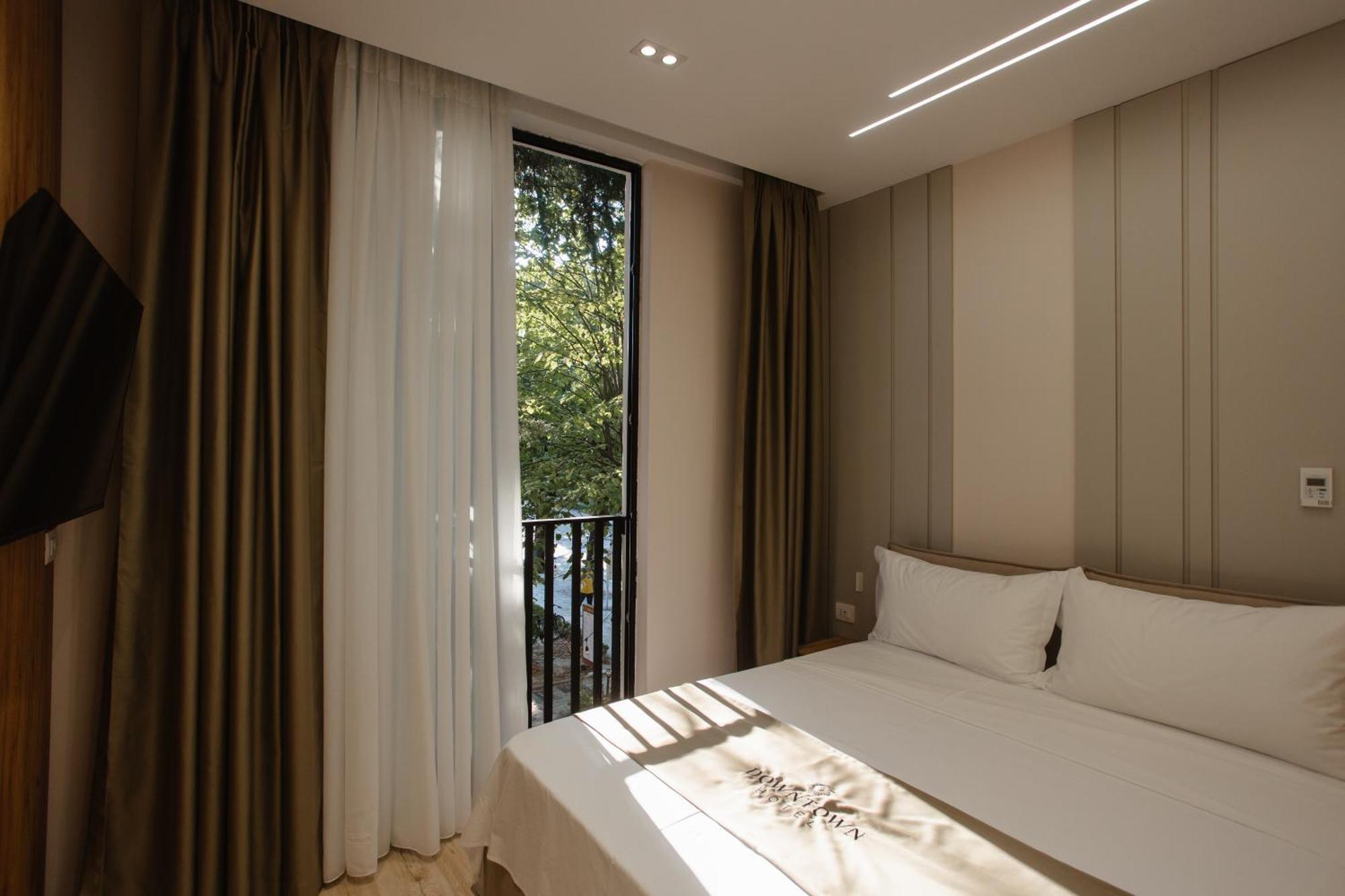 Downtown Hotel Shkoder Exterior photo