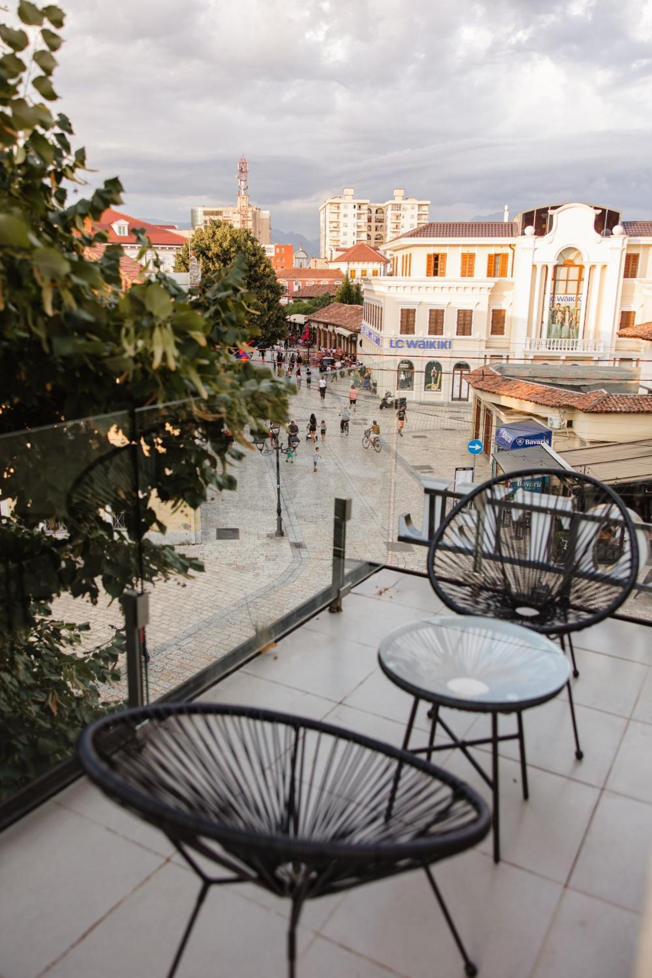 Downtown Hotel Shkoder Exterior photo