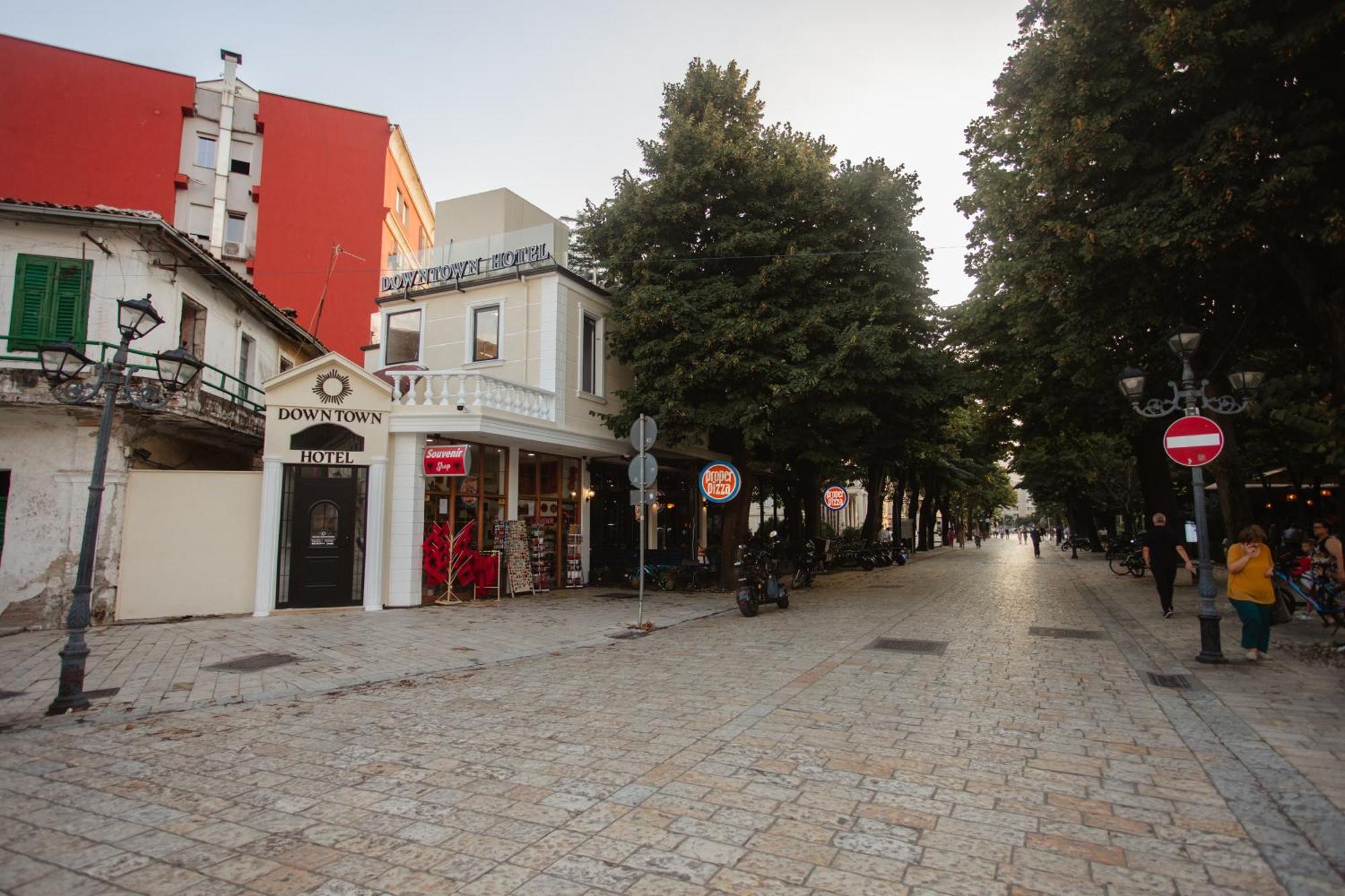 Downtown Hotel Shkoder Exterior photo