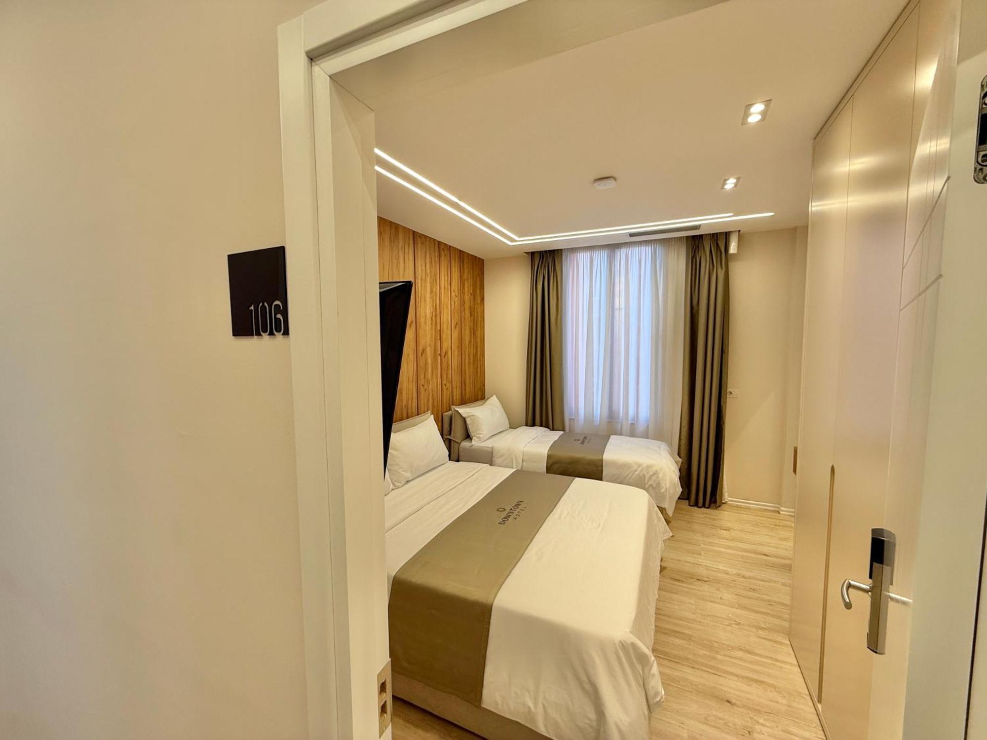 Downtown Hotel Shkoder Exterior photo
